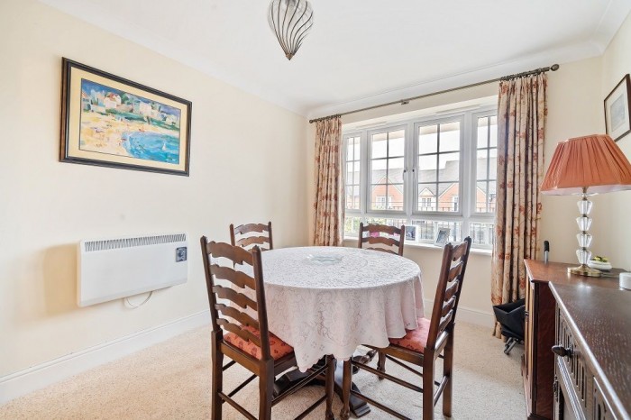 Images for Chestnut Grange, Glebelands Road, Wokingham EAID: BID:wokingham