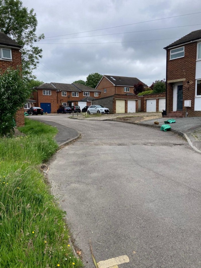 Tanhouse Lane, Wokingham, Land