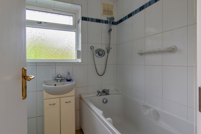 Images for Silverdale Road, Earley, Reading EAID: BID:earley