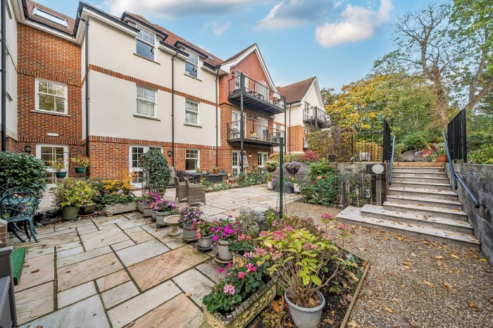 Images for Fleur De Lis, Wiltshire Road, Wokingham EAID: BID:wokingham