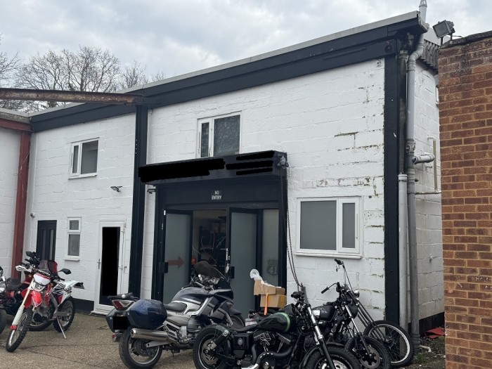 Images for Reading Road, Wokingham EAID: BID:commercial