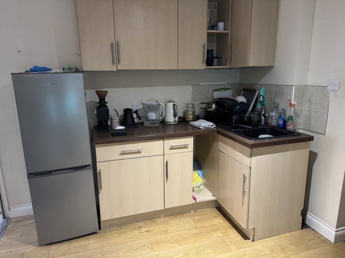 Images for Reading Road, Wokingham EAID: BID:commercial