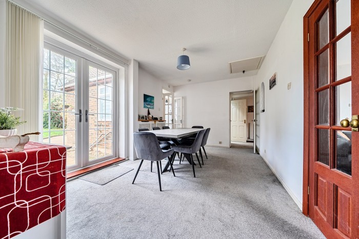 Images for Parkway, Crowthorne EAID: BID:wokingham