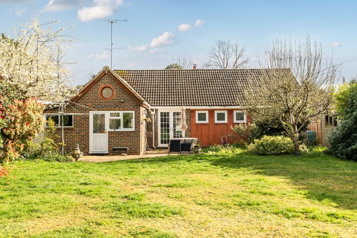 Images for Parkway, Crowthorne EAID: BID:wokingham