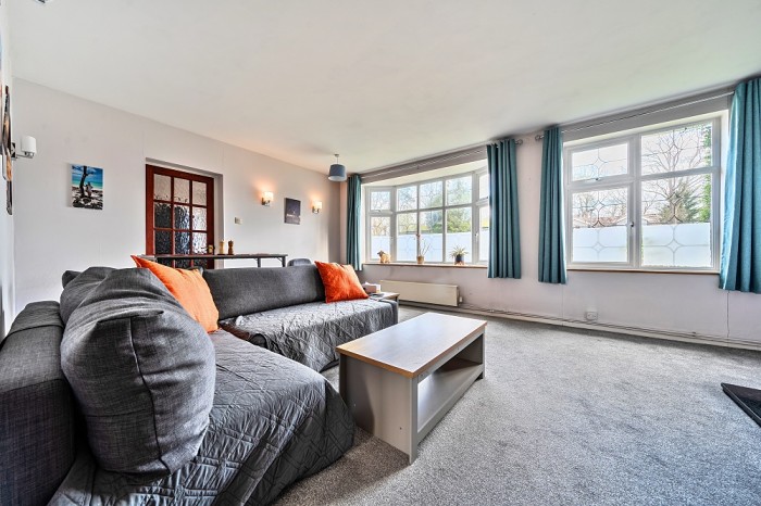 Images for Parkway, Crowthorne EAID: BID:wokingham