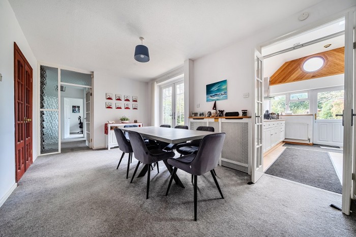 Images for Parkway, Crowthorne EAID: BID:wokingham