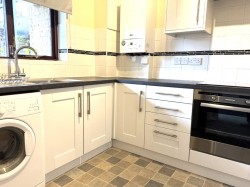 Images for Emmbrook Court, Woolacombe Drive, Reading