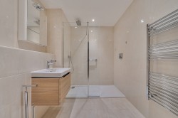 Images for Fleur De Lis, Wiltshire Road, Wokingham