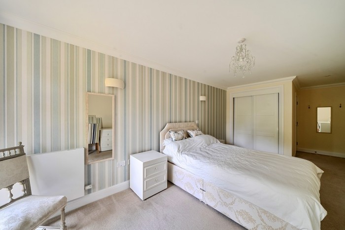 Images for Fleur De Lis, Wiltshire Road, Wokingham EAID: BID:wokingham