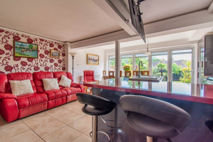 Images for Silverdale Road, Earley, Reading EAID:MP BID:MP