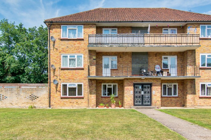 Images for Courts Road, Earley, Reading EAID:MP BID:MP