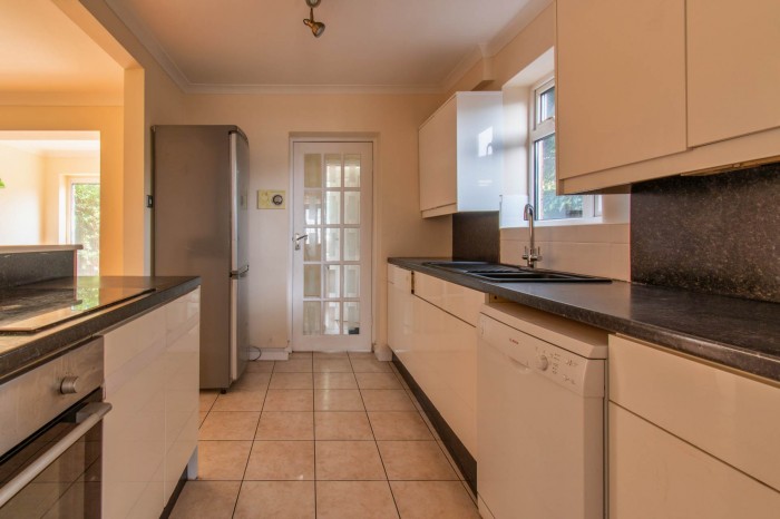 Images for Avalon Road, Earley, Reading EAID:MP BID:MP