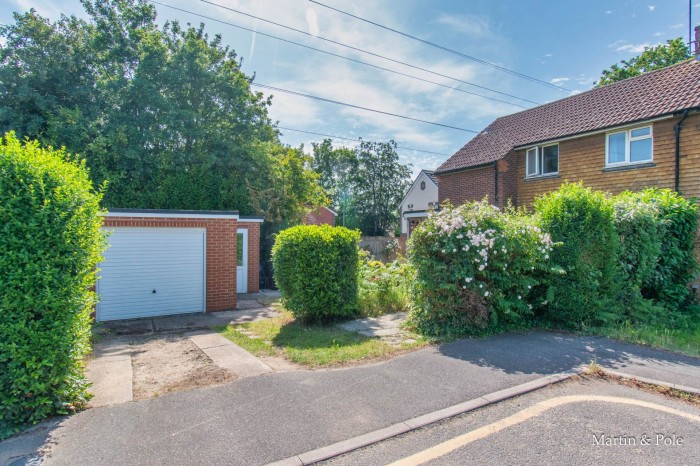 Images for Compton Close, Earley, Reading EAID:MP BID:MP