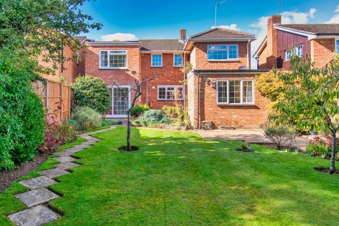 Images for Harcourt Drive, Earley, Reading EAID:MP BID:MP