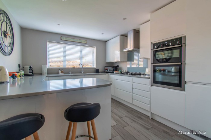 Images for Oatlands Road, Shinfield, Reading EAID:MP BID:MP