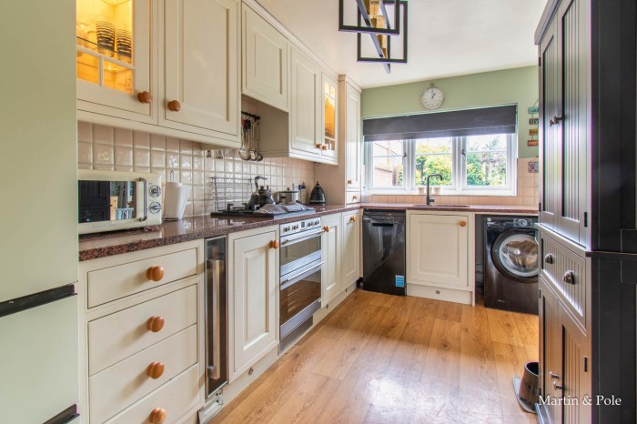 Images for Eversley, Hook EAID:MP BID:MP