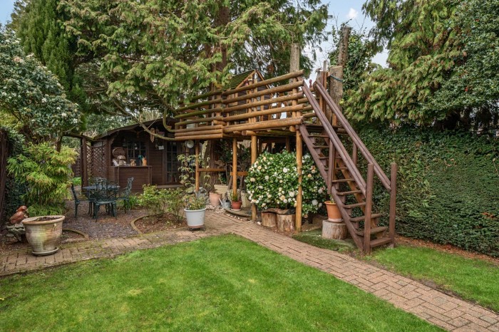 Images for Aldryngton, Maiden Erlegh & close to the Station EAID:MP BID:MP