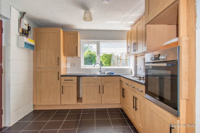 Images for Sutcliffe Avenue, Earley, Reading EAID:MP BID:MP