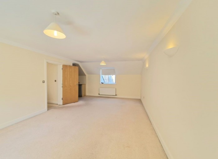 Images for Drey House, Squirrel Walk, Wokingham EAID: BID:wokingham