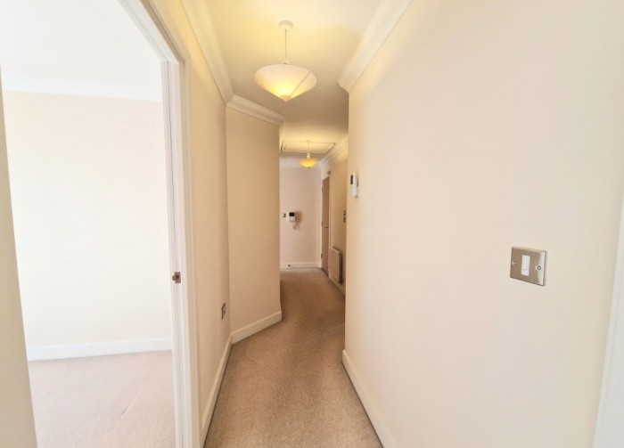 Images for Drey House, Squirrel Walk, Wokingham EAID: BID:wokingham