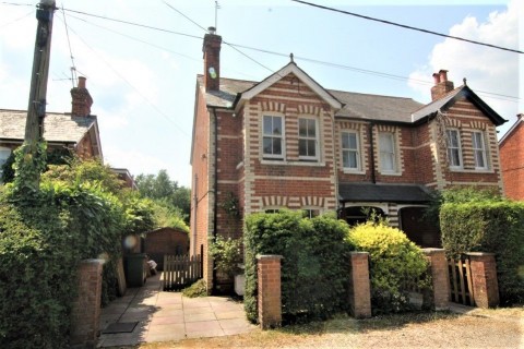 St. Johns Road, Mortimer Common, Reading