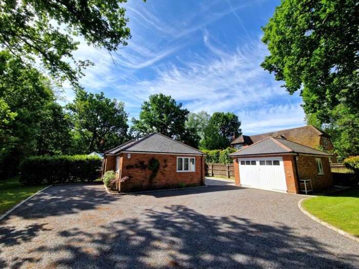 Images for School Road, Hurst, Reading EAID: BID:wokingham